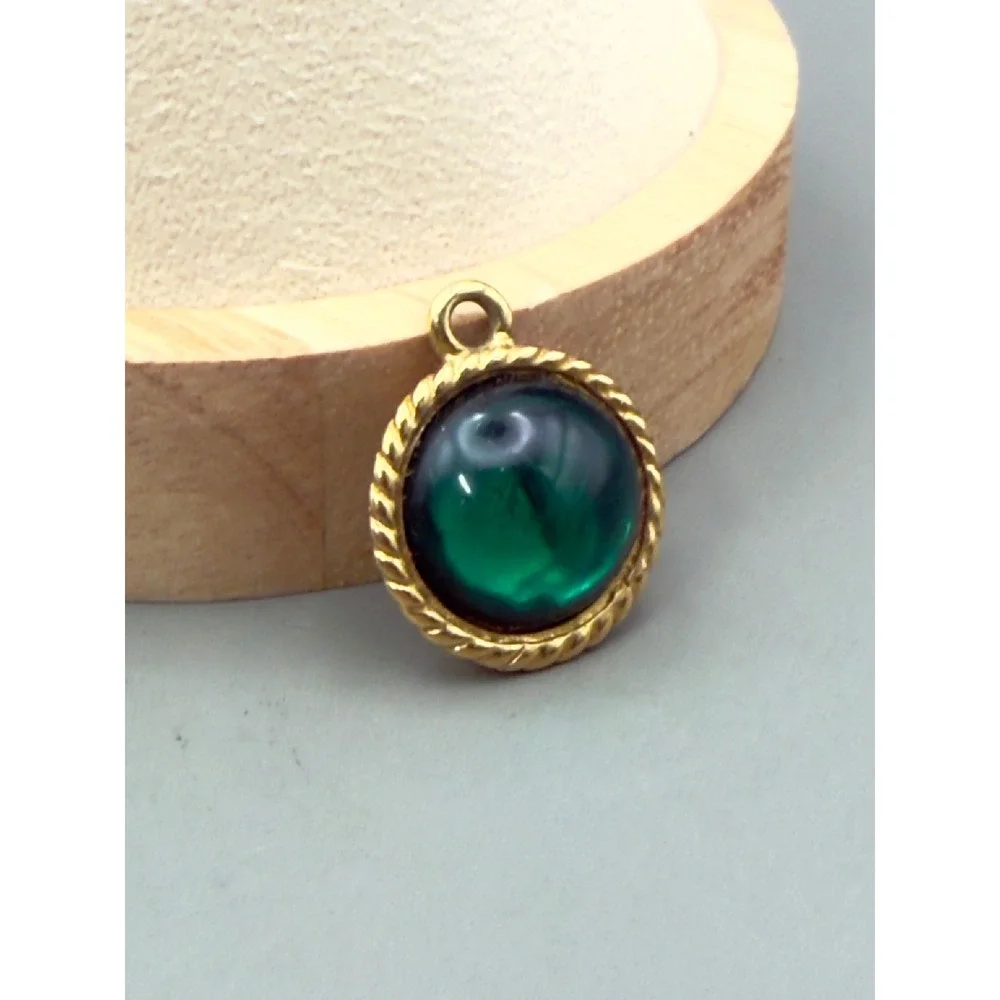 Gold Tone Green Cabochon Pendant Rope Twist Border Round Charm 0.75